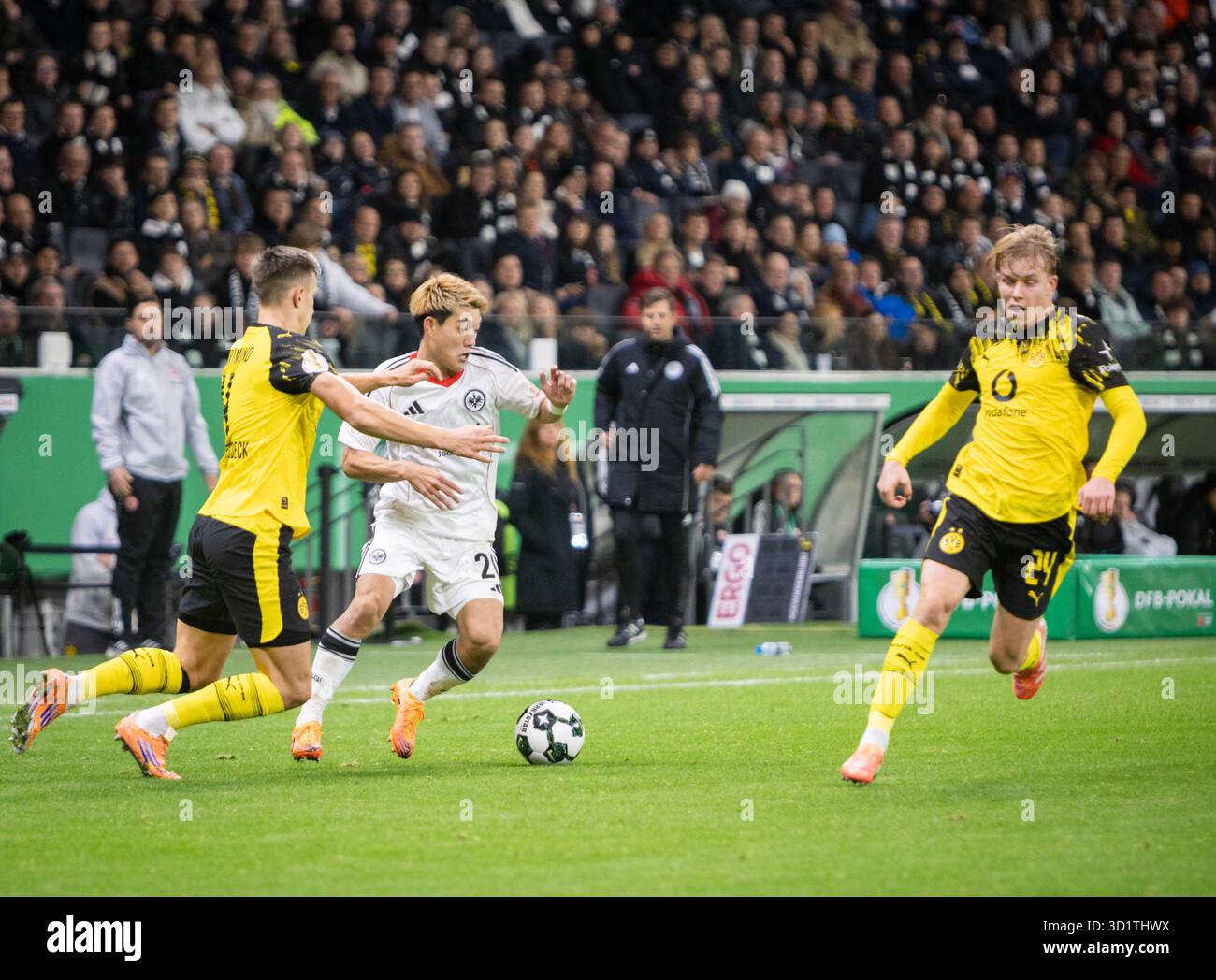 Borussia Dortmund beat Eintracht Frankfurt by penalties definition ...