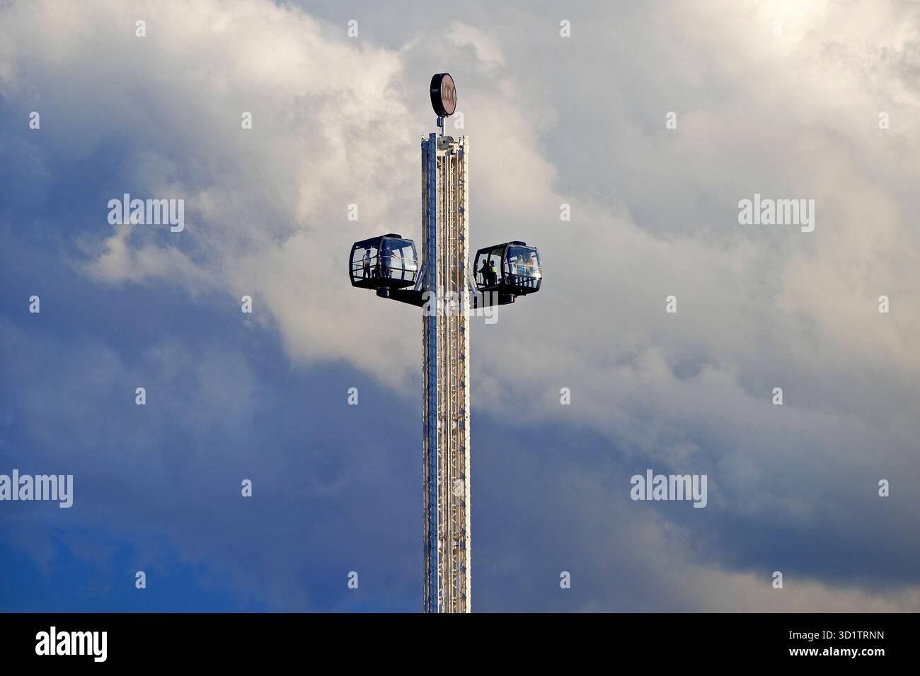 The highest mobile skylift in the world Look 360 degree panorama, Cranger Fair, Herne, Germany Stock Photo