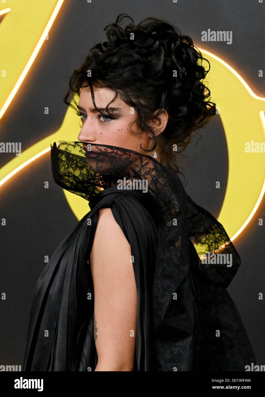 october-28-2025-los-angeles-california-usa-american-actress-odessa
