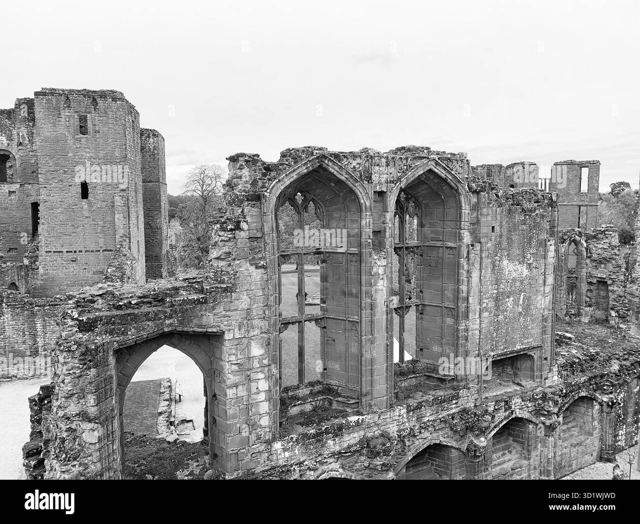 Kenilworth Castle Warwickshire history historic Elizabeth 1st old ruined place tall ancient building fortifications Queen stayed arch arches battlement - Smartphone Captured Stock Image
