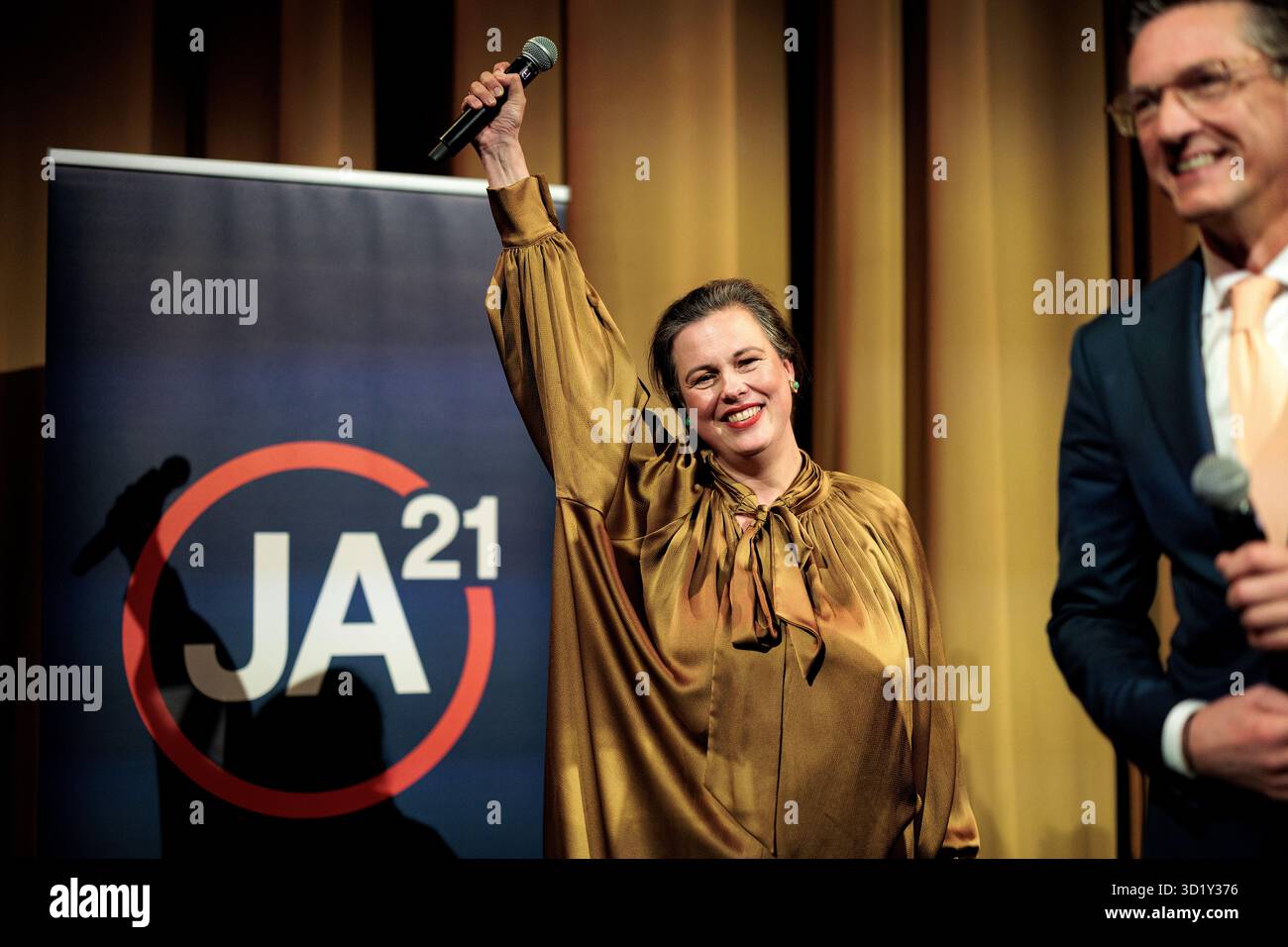 THE HAGUE – Annabel Nanninga, JA21 leader Joost Eerdmans, and 