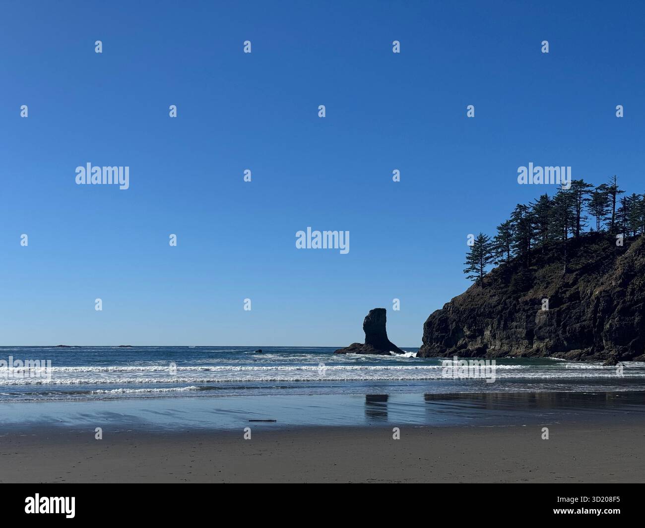 Coastal rock formation and sea cliffs at Pacific Ocean beach in Washington - Smartphone Captured Stock Image