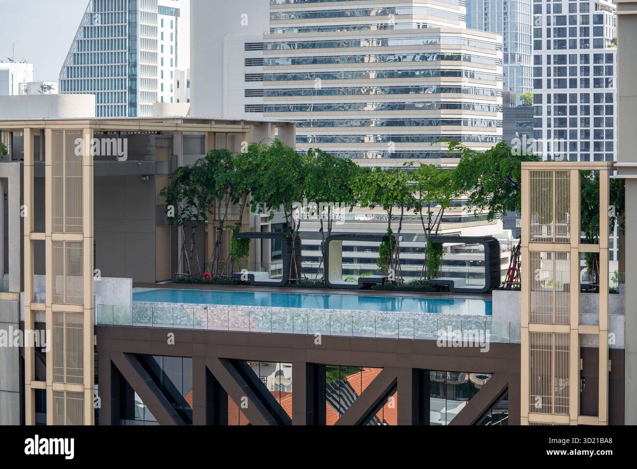 EMME - Luxury Apartments & Rentals in Chicago | Luxury Living - High Rise Eco Luxury Apartment