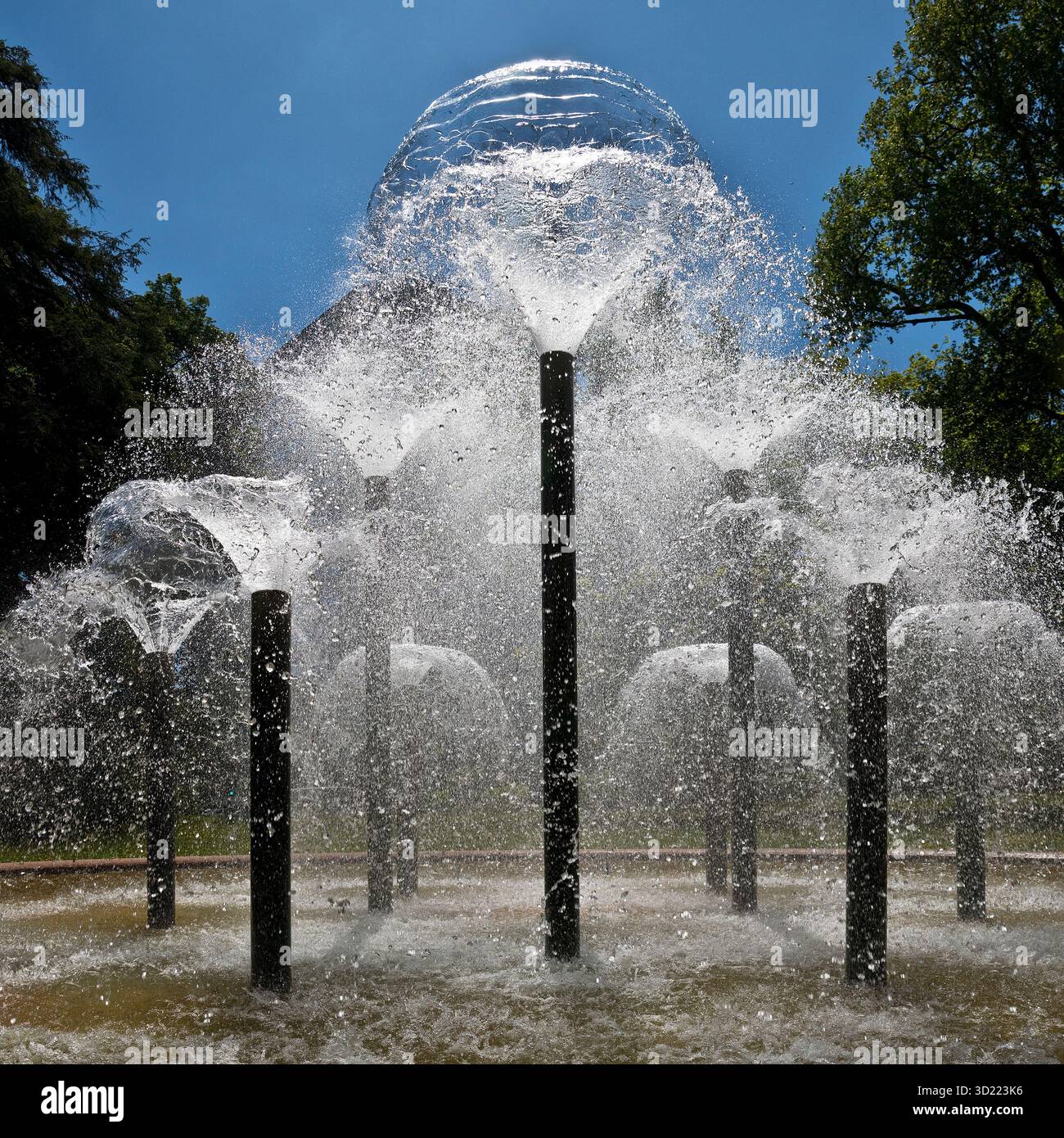 Wasserglocken Brunnen im Kurpark, Bad Homburg vor der Hoehe, Hessen, Germany, Europe Stock Photo