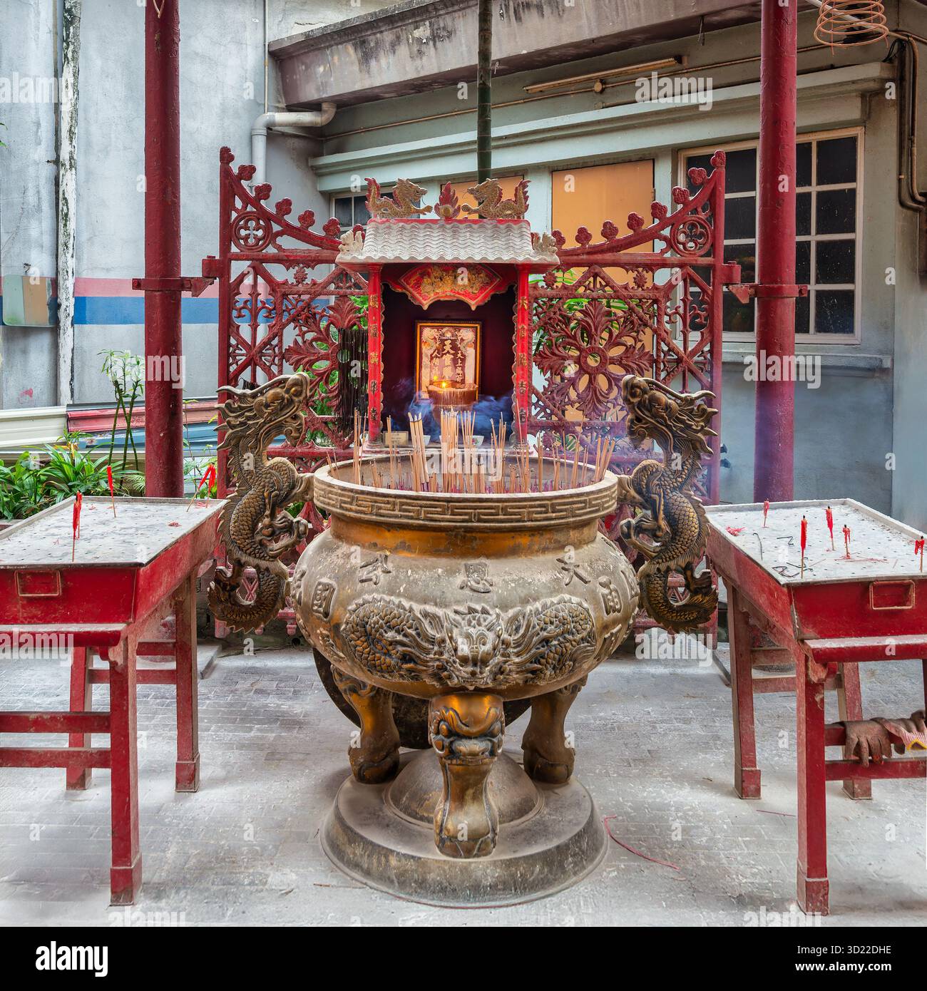 Altar of incense hi-res stock photography and images - Alamy
