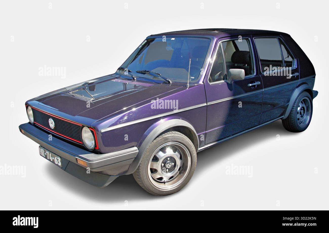 Purple volkswagen hi-res stock photography and images - Alamy