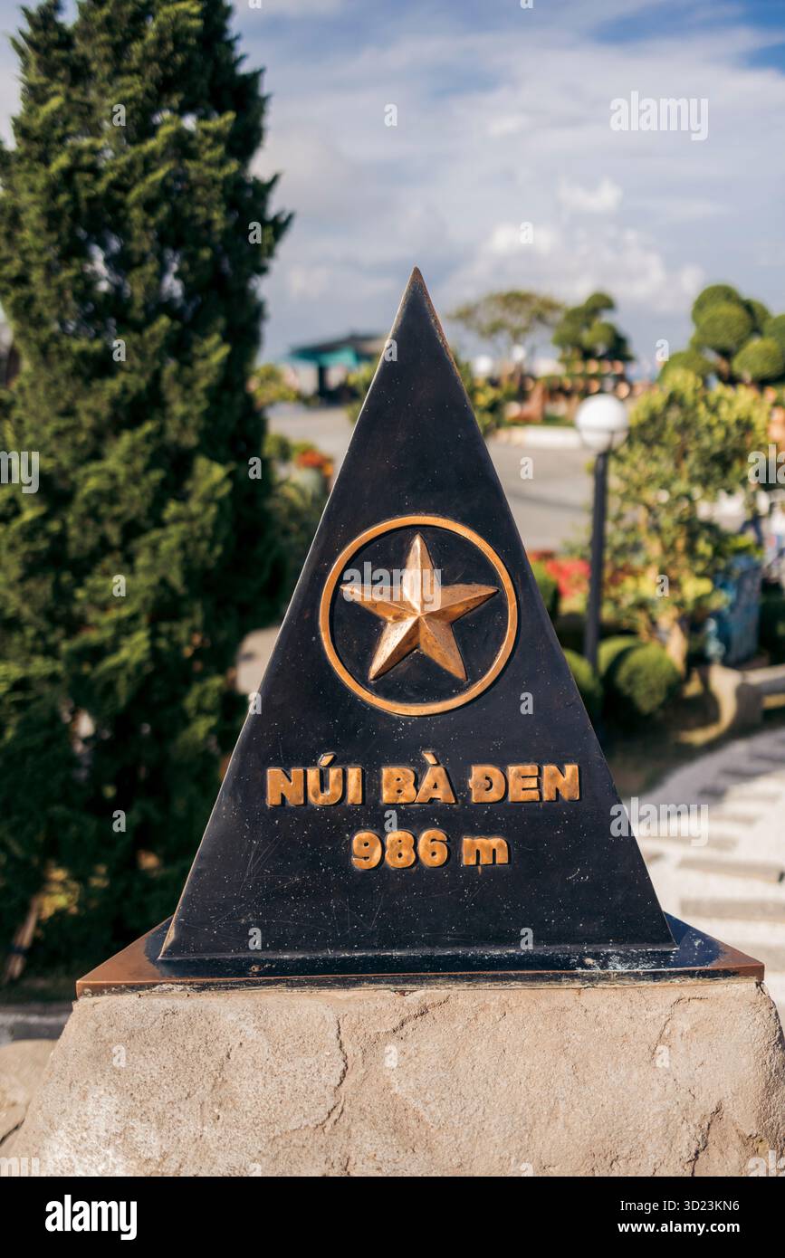 Triangular Monument Sign Black triangular monument with a star atop Nui Ba Den, Vietnam, 986 ...