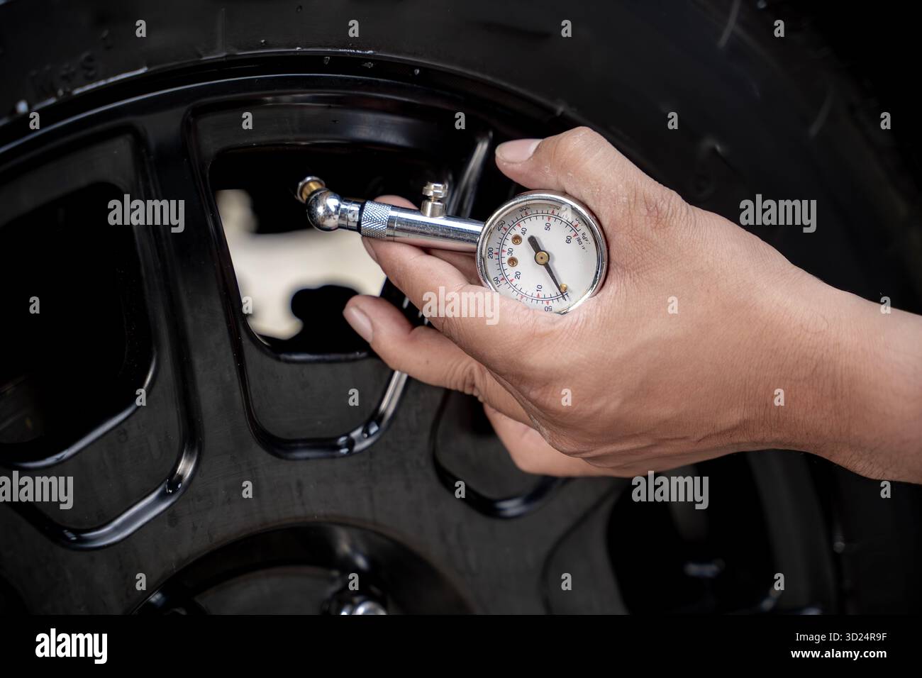 Car tyre inflation gauge hi-res stock photography and images - Alamy