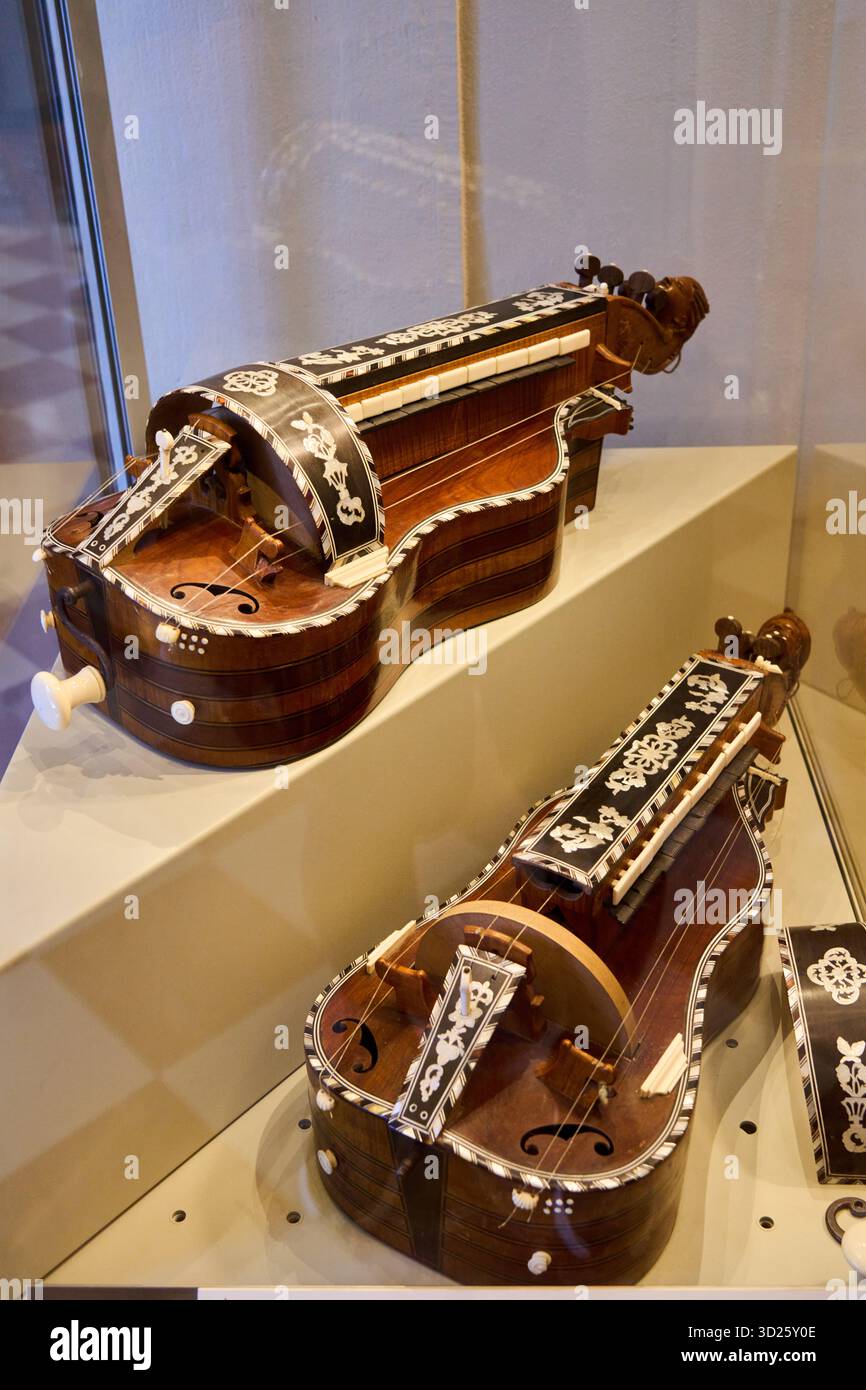 Musical Instruments 1775 Nicolas of florence hi-res stock photography and images - Alamy