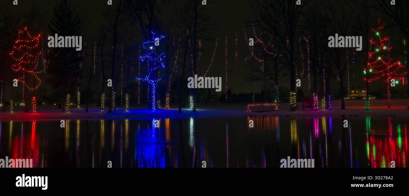 Christmas lights across small hi-res stock photography and images - Alamy