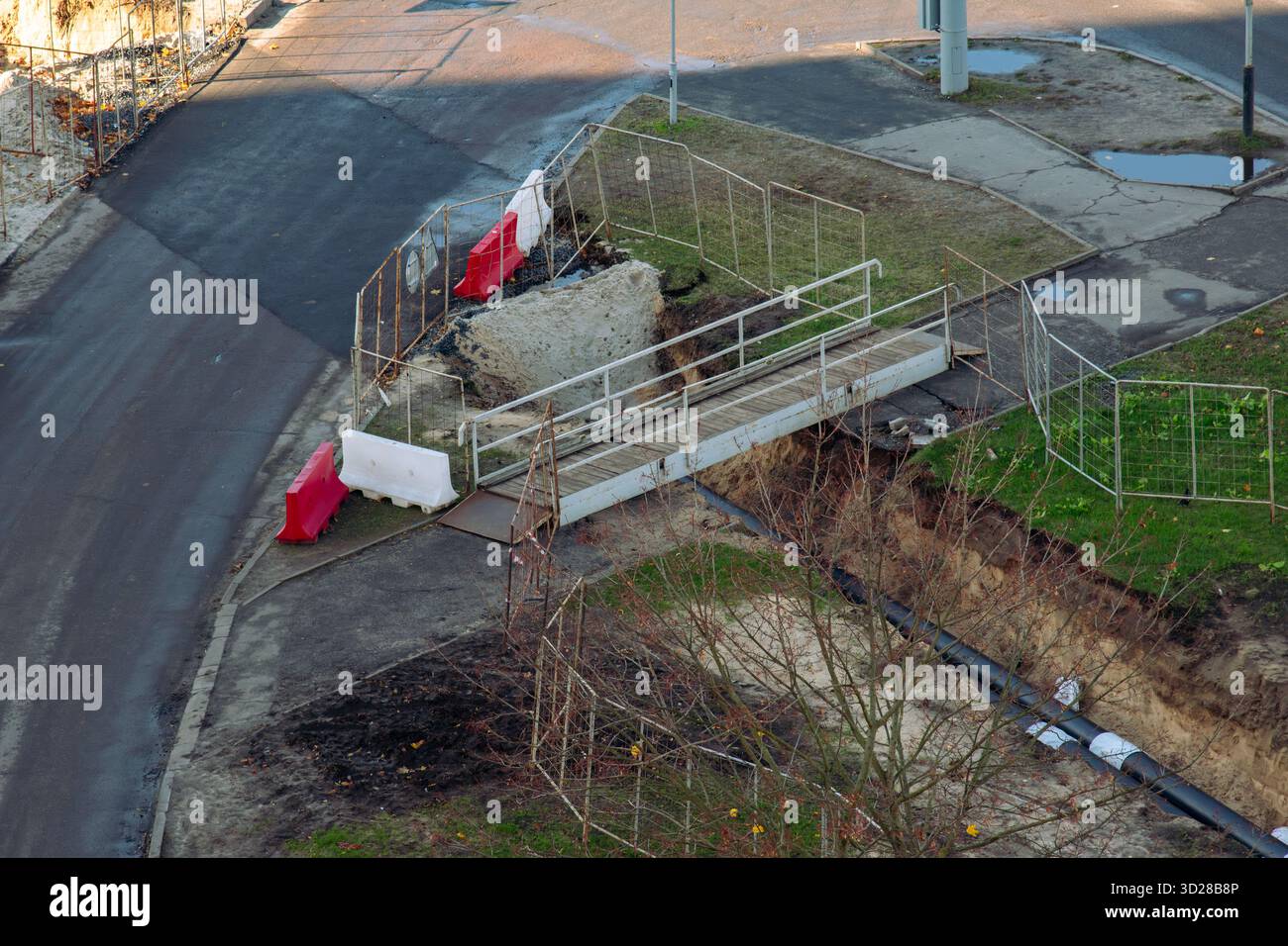 Temporary_bridge hi-res stock photography and images - Alamy