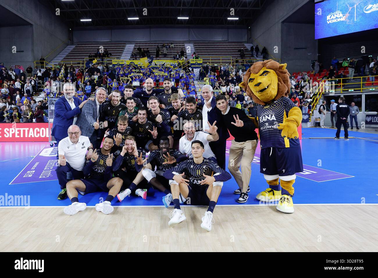 Rana Verona Volley’s players celebrate their victory at the end of the ...