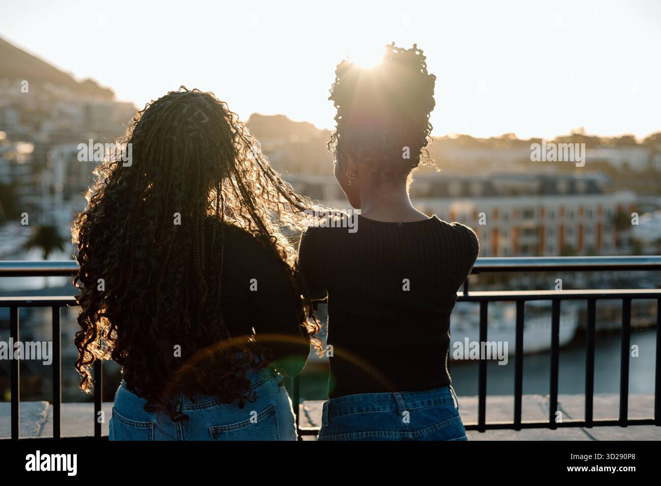 Women skyline silhouette hi-res stock photography and images - Alamy