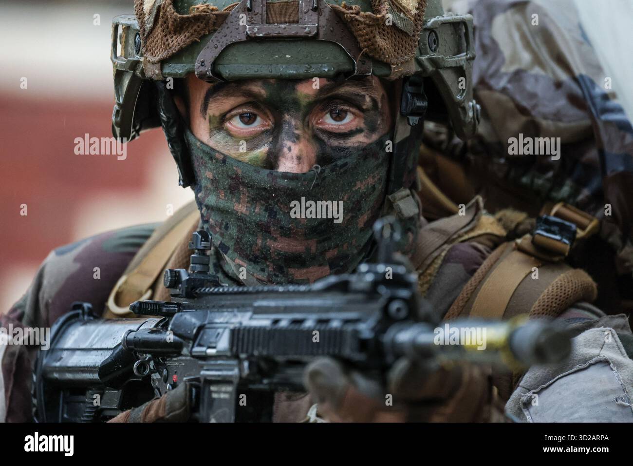 Legionnaires Of The French 2nd REP Regiment Foreigner Paratroopers 
