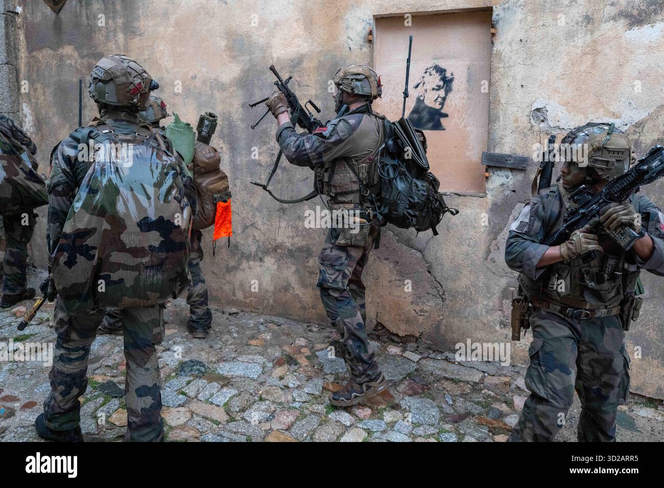 Legionnaires Of The French 2nd REP Regiment Foreigner Paratroopers 
