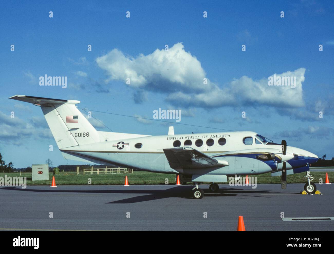 Light aircraft beechcraft hi-res stock photography and images - Alamy