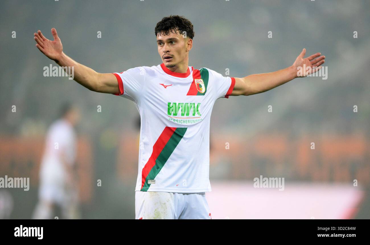 Medard Rieder Fabian Rieder (FC Augsburg) FC Augsburg, October 31, 2025, Football ...