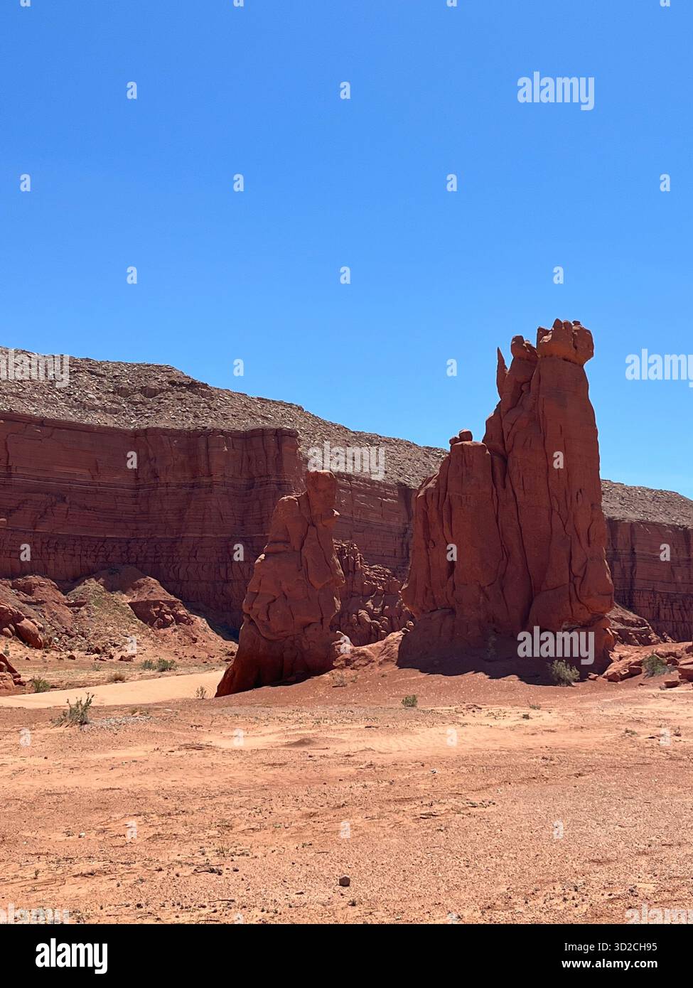 Unusually shaped desert rocks hi-res stock photography and images - Alamy