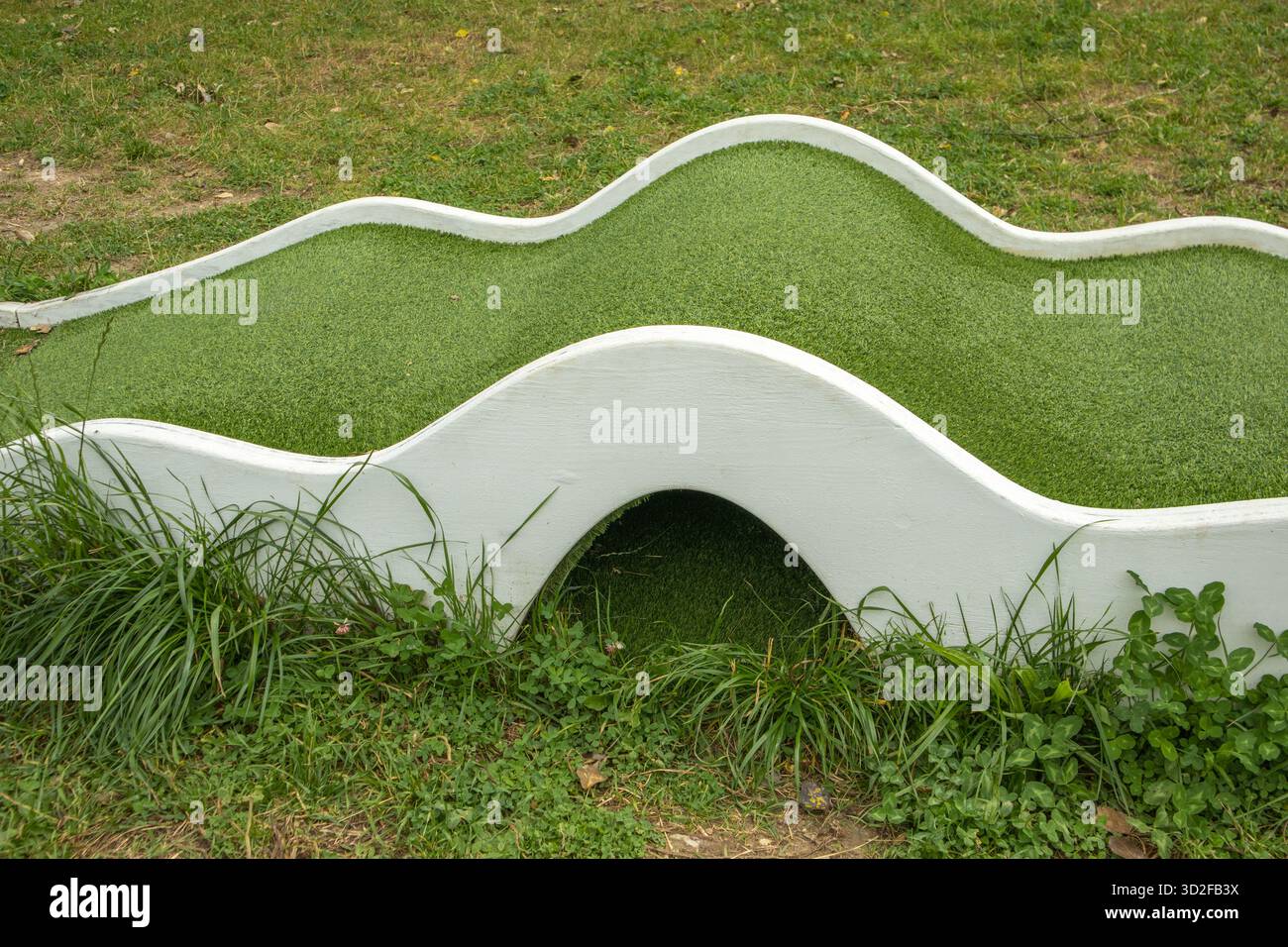 Mini Golf Rails Mini golf tunnel hi-res stock photography and images - Alamy