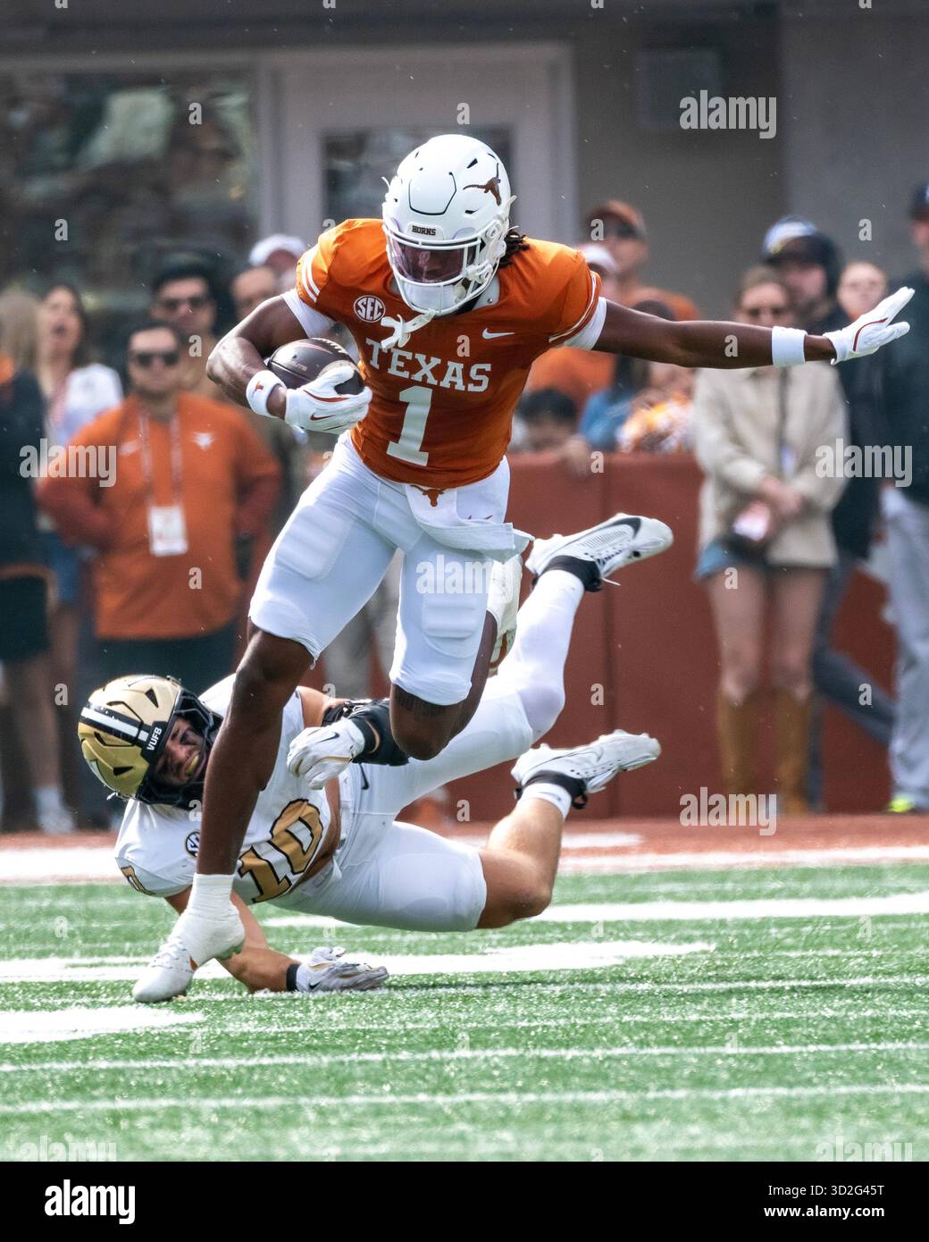 Nov 1, 2025. Ryan Wingo (1) of the Texas Longhorns in action vs the ...