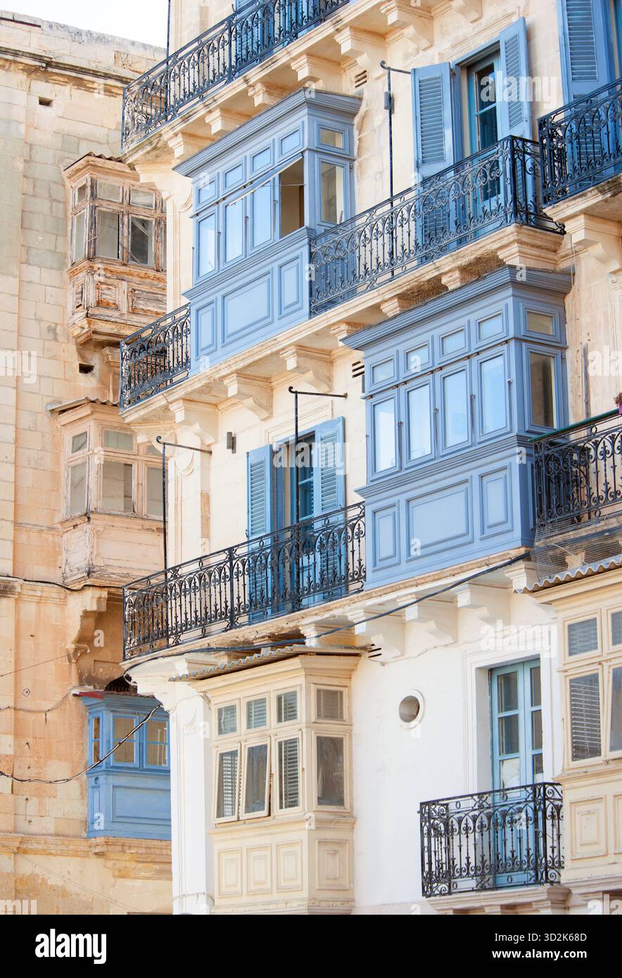 Windows balconies in historic hi-res stock photography and images - Alamy