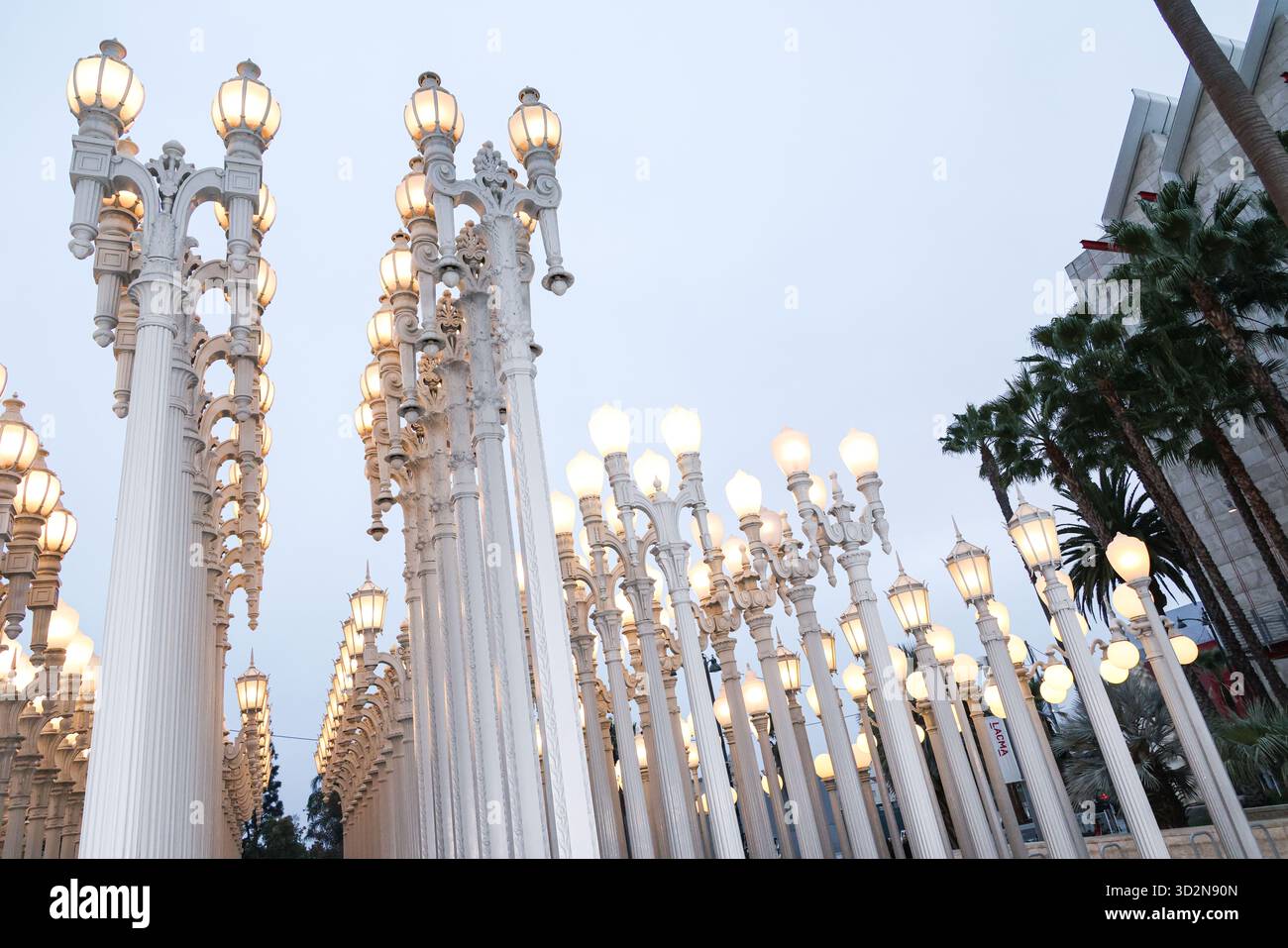 MUSEUM ROW, MIRACLE MILE, LOS ANGELES, CALIFORNIA, USA - NOVEMBER 01: A ...