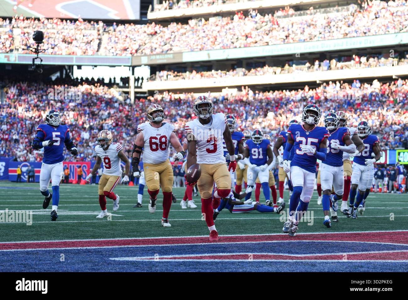 San Francisco 49ers wide receiver Robbie Chosen (3) runs for a ...