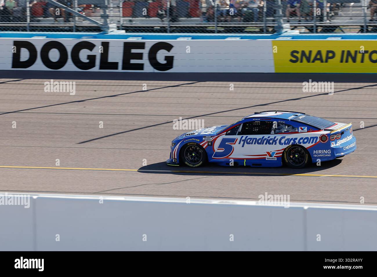 AVONDALE, AZ - NOVEMBER 02: Kyle Larson (#5 Hendrick Motorsports ...
