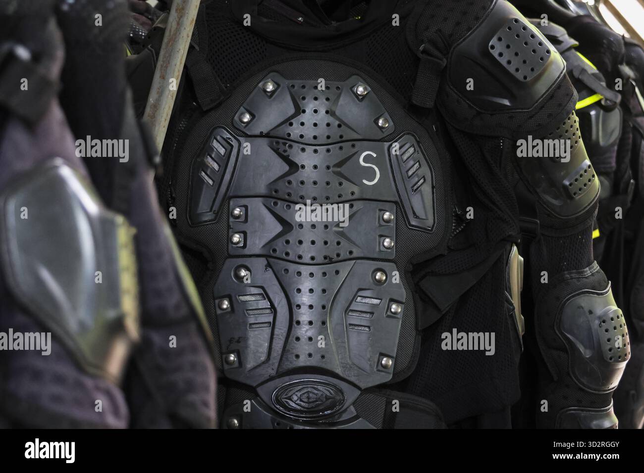 Obust Body Robust body showcases hi-res stock photography and images - Alamy