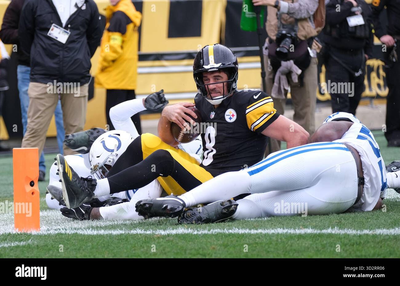 Aaron rodgers nfl nov 2025 hi-res stock photography and images - Alamy