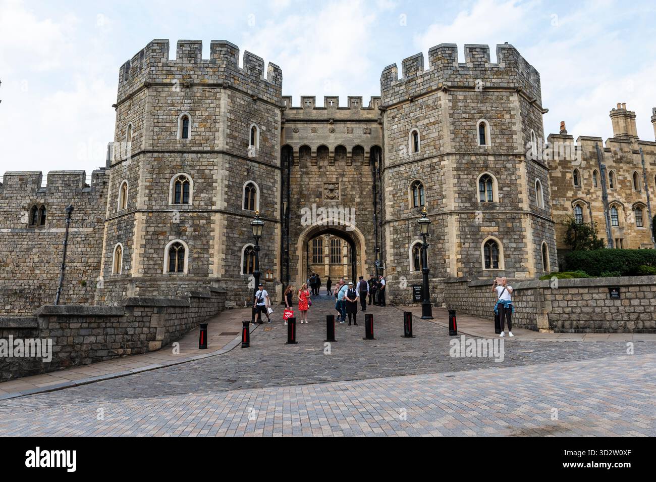 King Henry VIII Gateway at Windsor Castle Stock Photo - Alamy