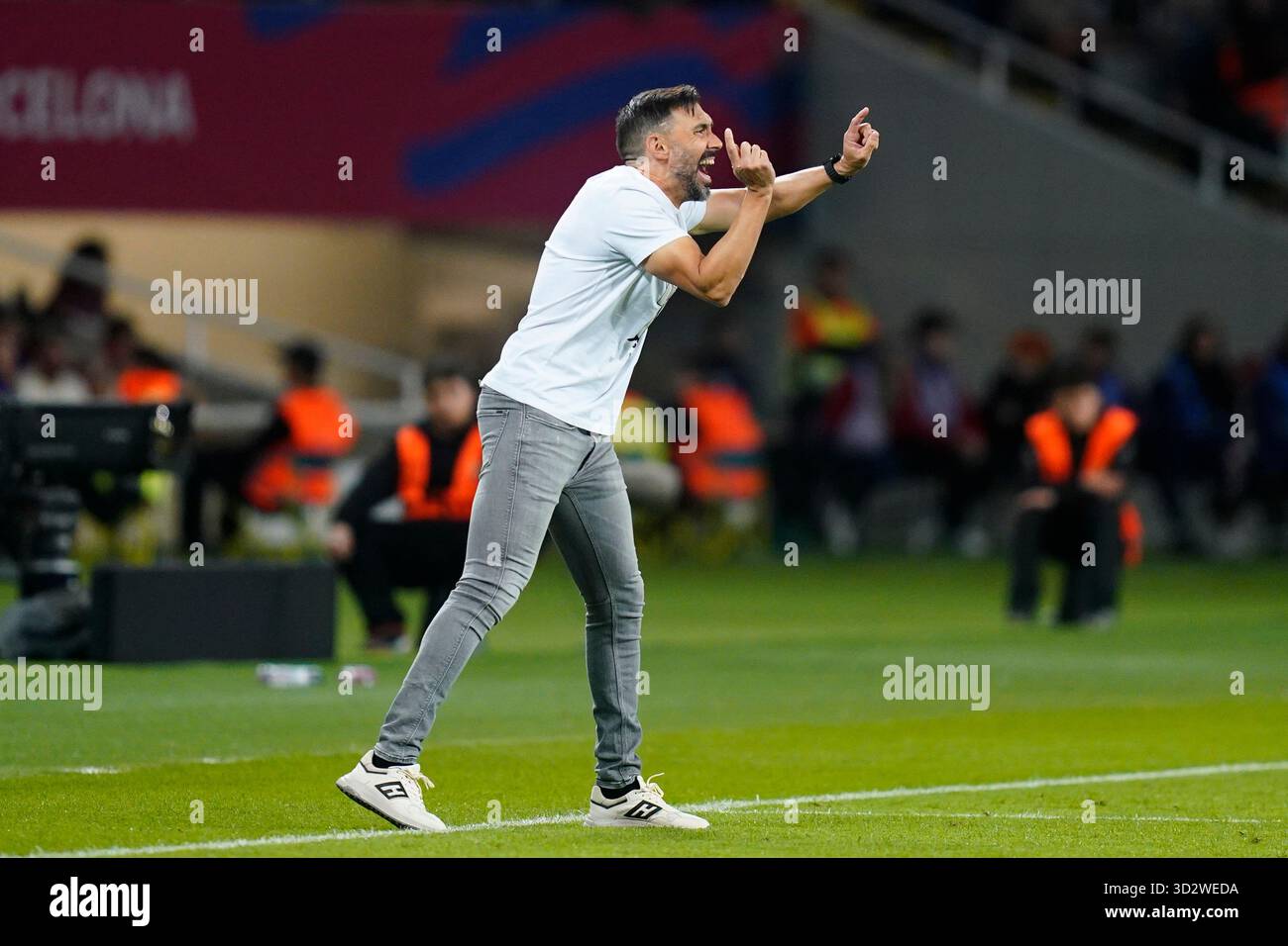 Elche CF head coach Eder Sarabia during the La Liga EA Sports match ...