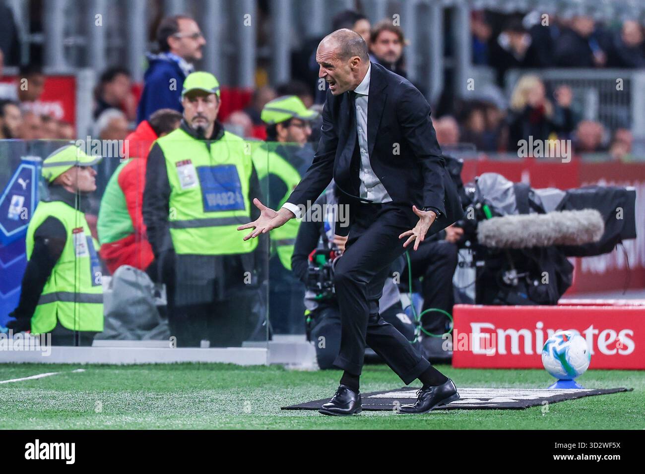 Massimiliano Allegri Head Coach of AC Milan reacts during Serie A 2025/ ...