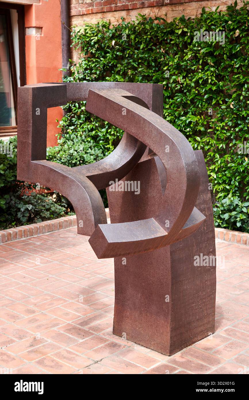 Eduardo Chillida (1924-2002), Stele for Millares, 1960-1972, Steel, Peggy Guggenheim Collection museum, Venice, Venezia, Veneto, Italy Stock Photo