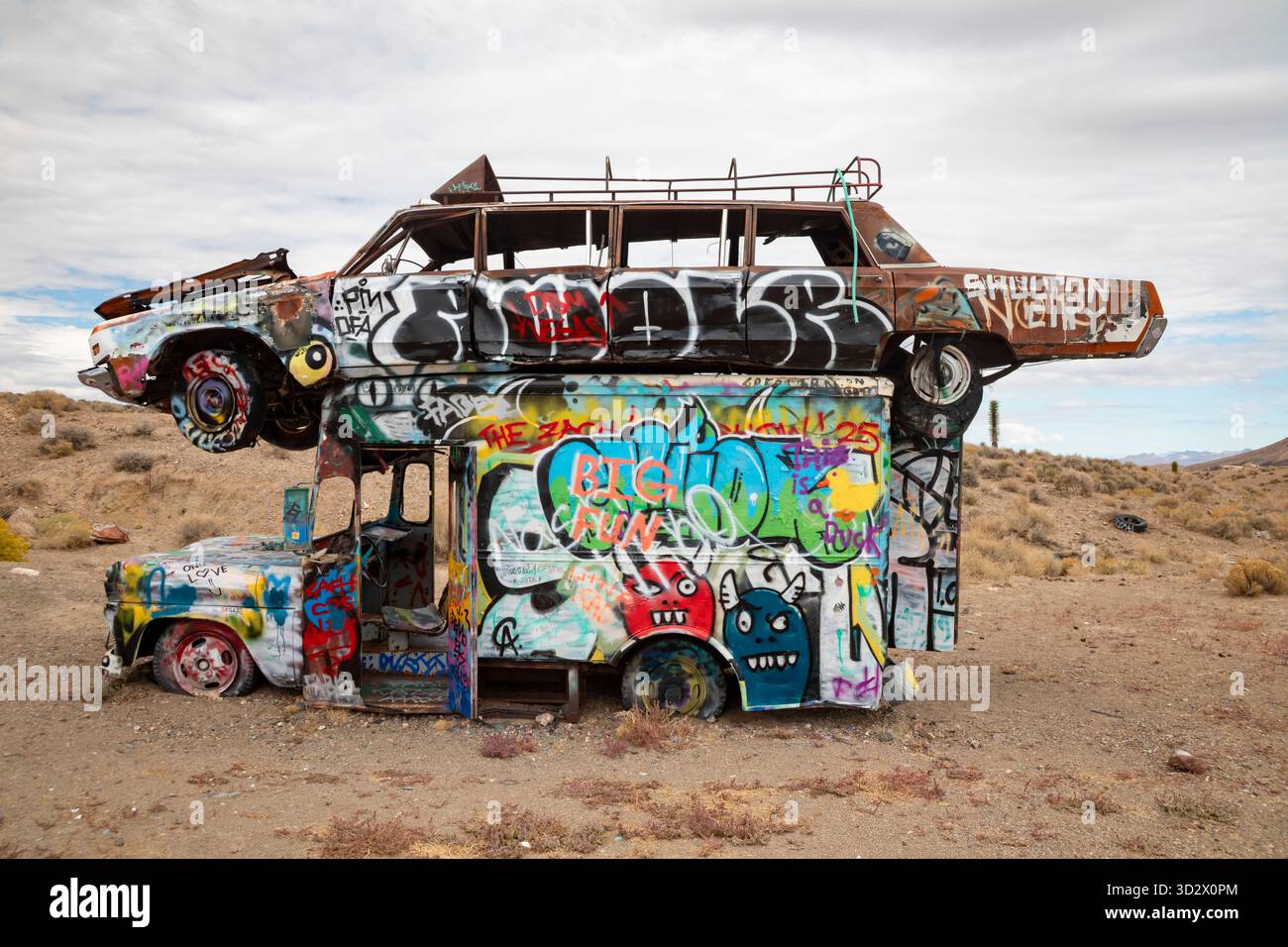 Mark Rippie Car forest hi-res stock photography and images - Alamy