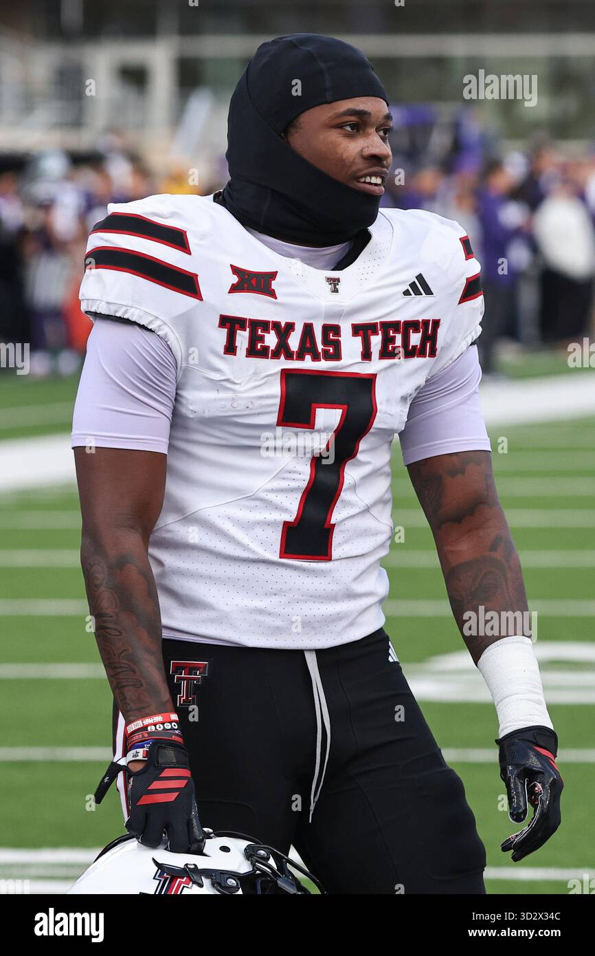 MANHATTAN, KS - NOVEMBER 01: Texas Tech Red Raiders tight end Terrance ...