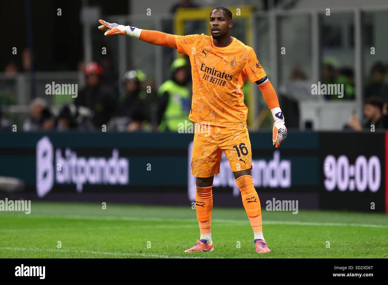 Mike Maignan of Ac Milan gestures during the Serie A match beetween Ac ...