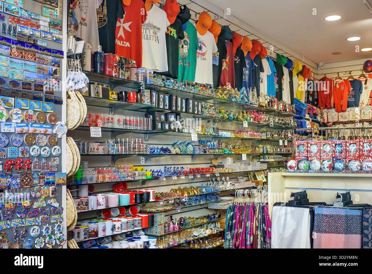 Malta shop glass hi-res stock photography and images - Alamy