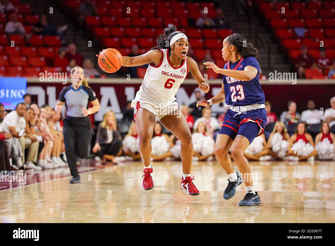 NORMAN, OK - NOVEMBER 03: Oklahoma Sooner forward Sahara Williams (6 ...