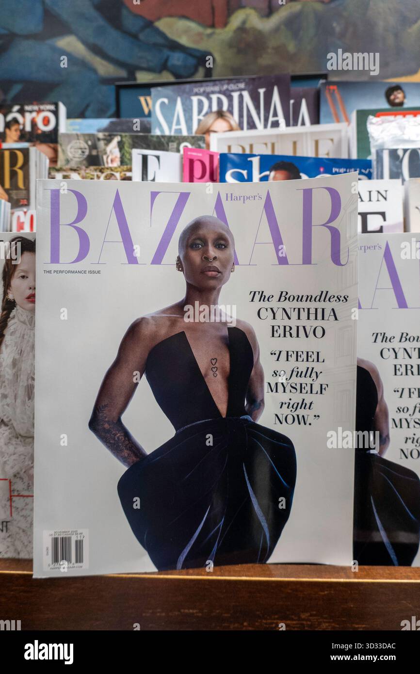 Harpers bazaar cover hi-res stock photography and images - Alamy
