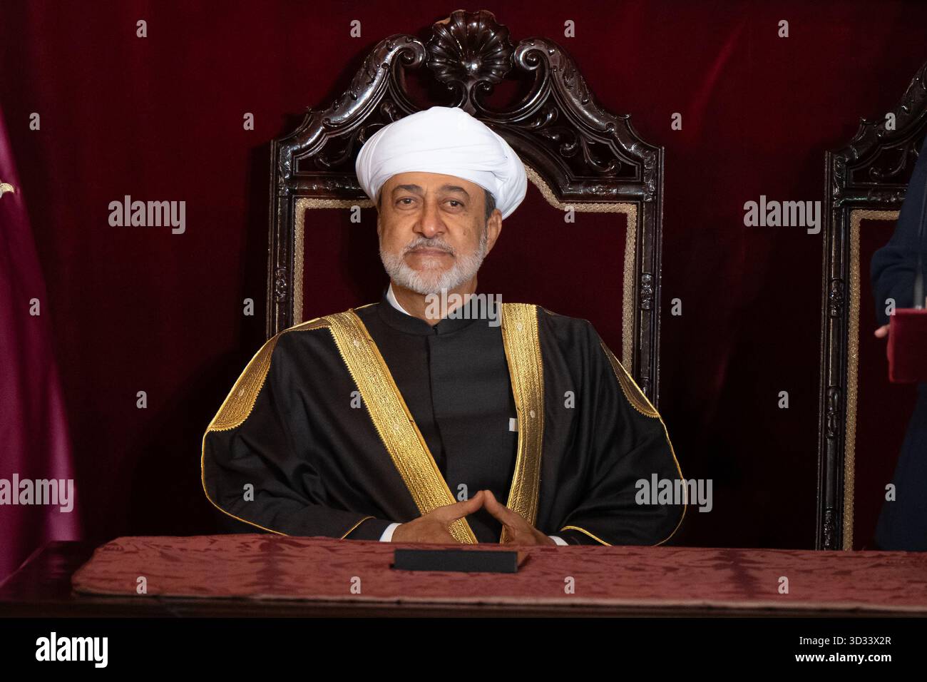 Madrid, Spain. 04th Nov, 2025. His Majesty the Sultan of Oman, Haitham Bin Tarik, during the presentation of the Golden Key of the City of Madrid at the Casa de Villa. Credit: SOPA Images Limited/Alamy Live News Stock Photo