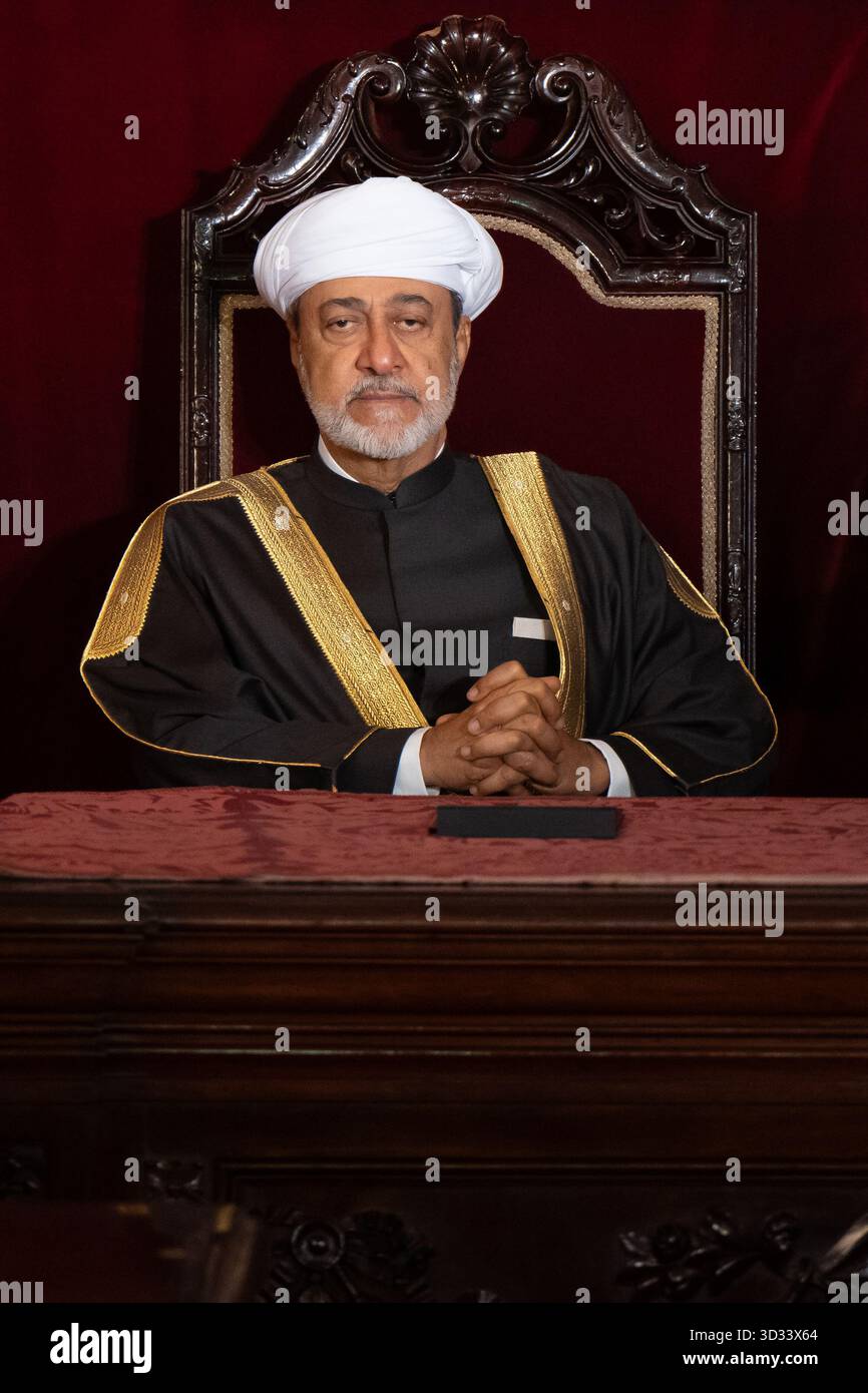 Madrid, Spain. 04th Nov, 2025. His Majesty the Sultan of Oman, Haitham Bin Tarik, during the presentation of the Golden Key of the City of Madrid at the Casa de Villa. Credit: SOPA Images Limited/Alamy Live News Stock Photo