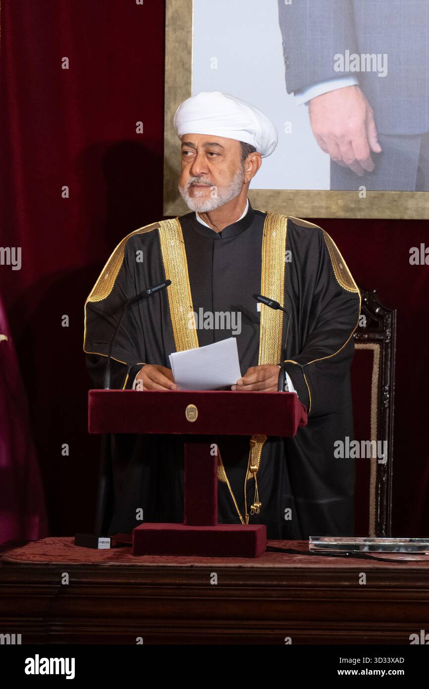 Madrid, Spain. 04th Nov, 2025. His Majesty the Sultan of Oman, Haitham Bin Tarik, during the presentation of the Golden Key of the City of Madrid at the Casa de Villa. Credit: SOPA Images Limited/Alamy Live News Stock Photo