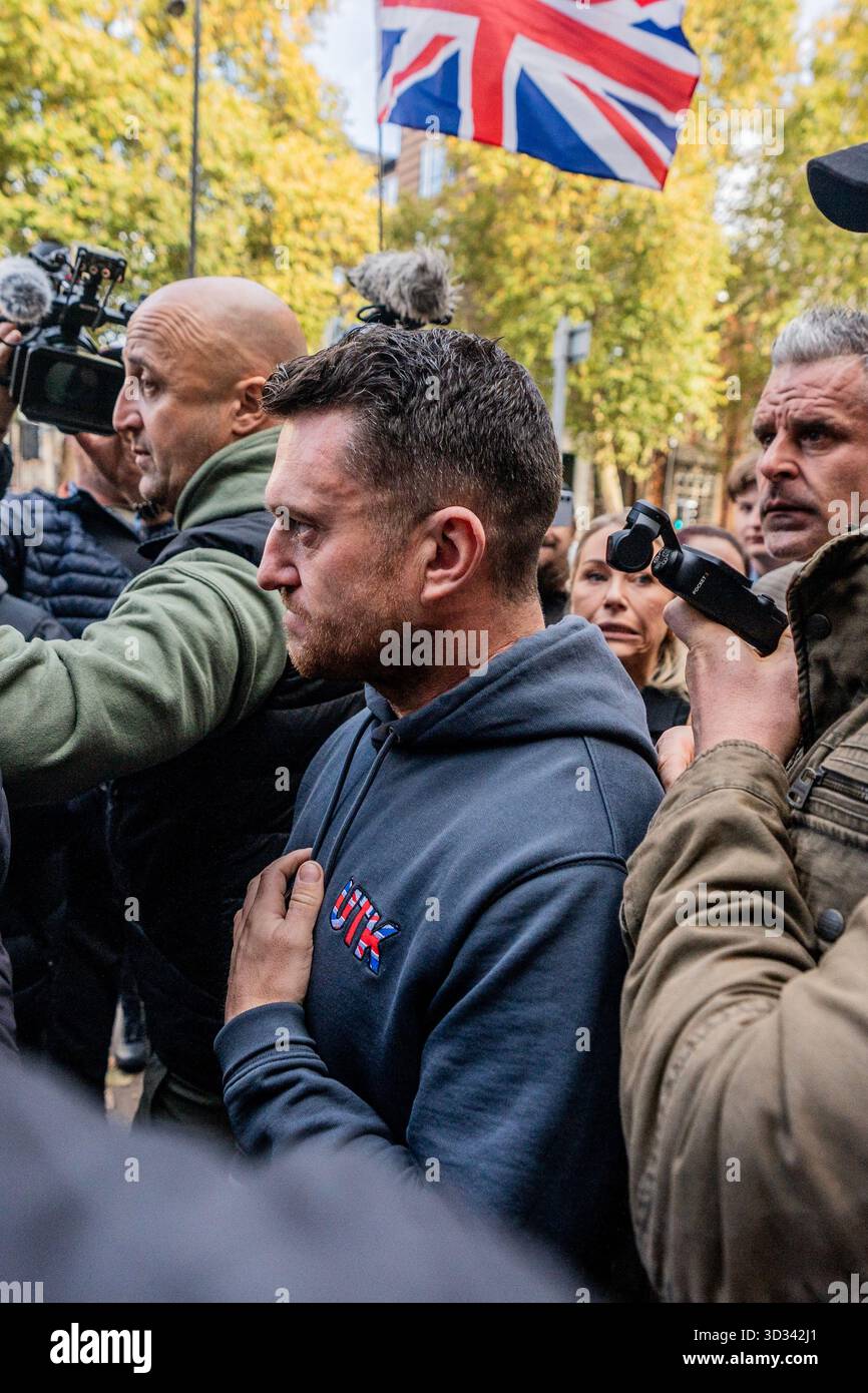 London, UK. 04th Nov, 2025. Far-right activist Tommy Robinson arrives at Westminster Magistrates Court to face terrorism charges. Robinson was facing terrorism charges for refusing to give his phone pin to counter-terrorism police in order to protect ‘journalistic material'. However, the Judge threw the case out of court deeming his arrest to be unjustified. Credit: SOPA Images Limited/Alamy Live News Stock Photo