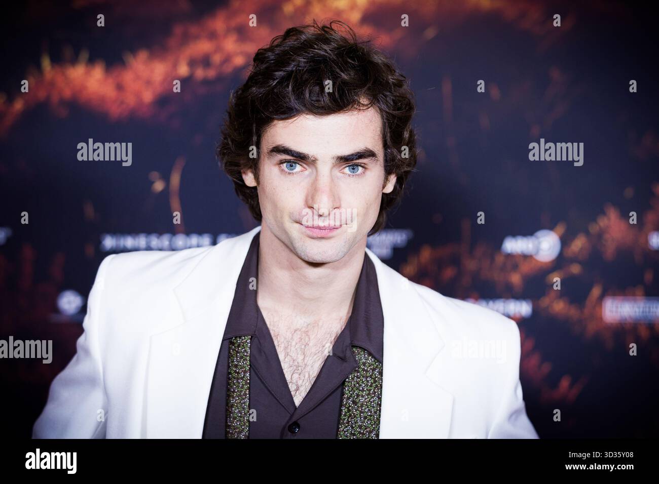 Hanover, Germany. 04th Nov, 2025. Actor Aaron Hilmer attends a ...