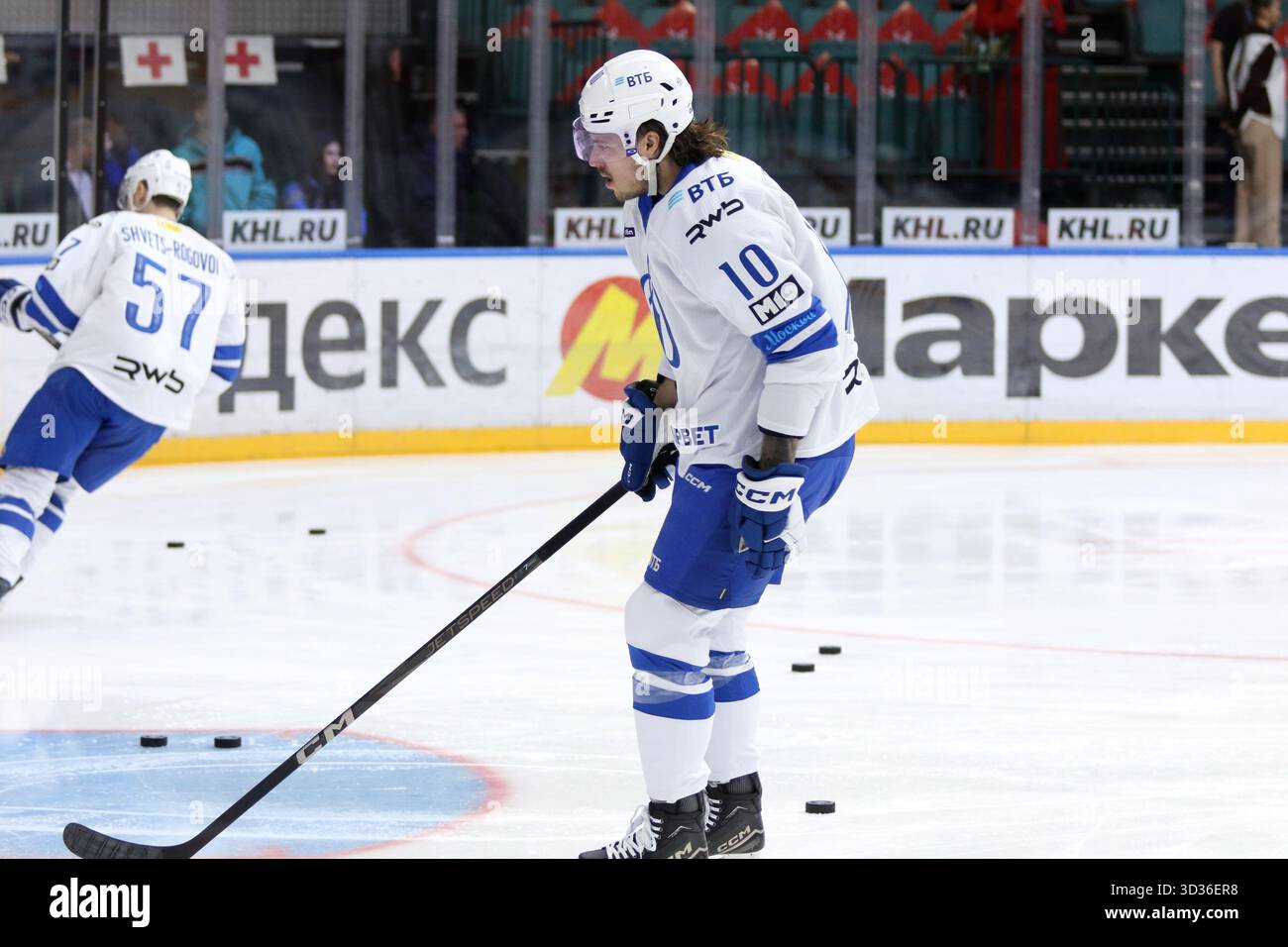 Saint Petersburg, Russia. 04th Nov, 2025. Maxime Comtois (10) of Dynamo Hockey Club seen in action during the Hockey match, Kontinental Hockey League 2025/2026 between SKA Saint Petersburg and Dynamo Moscow at the Ice Sports Palace. (Final score; SKA Saint Petersburg 1:2 Dynamo Moscow). Credit: SOPA Images Limited/Alamy Live News Stock Photo