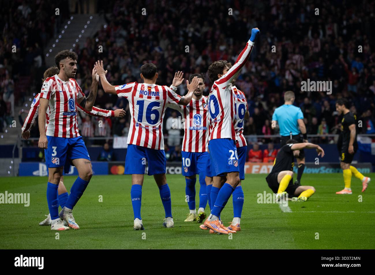 Madrid, Spain. 04th Nov, 2025. Several Atlético de Madrid players ...