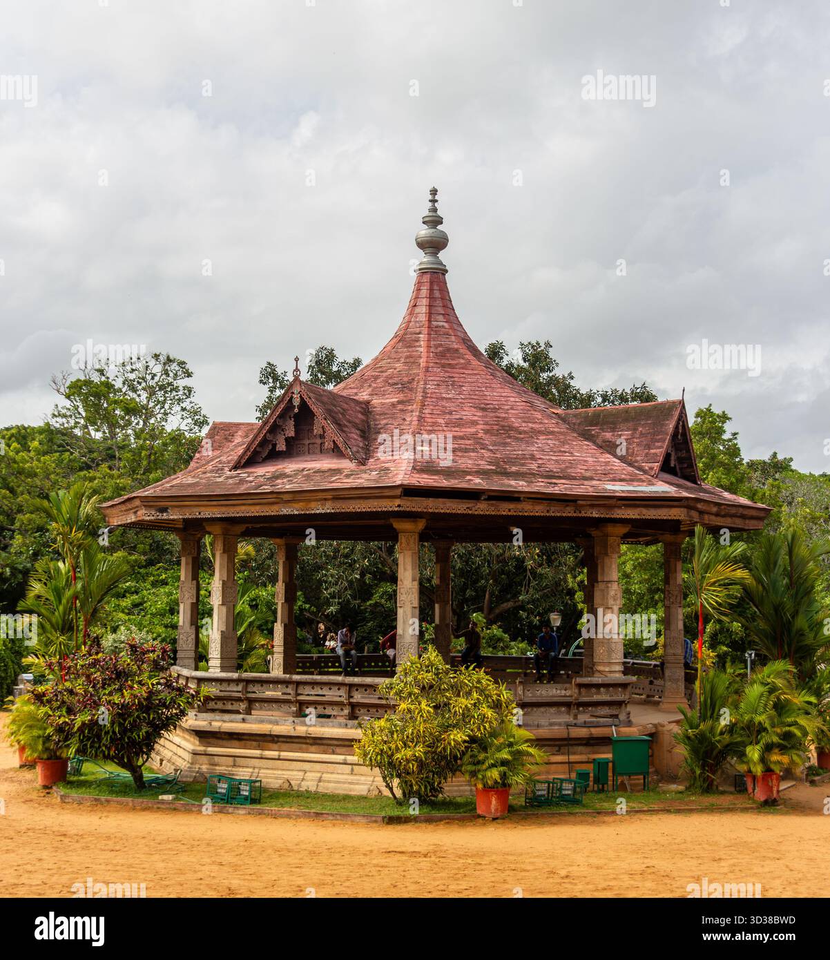 Indian Wooden Pavilion Hi res Stock Photography And Images Alamy indian-wooden-pavilion-hi-res-stock-photography-and-images-alamy
