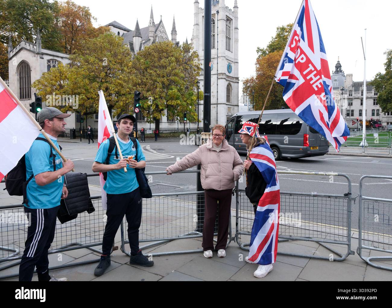 Protesting Uk Parliament Square, London, UK. 5th Nov 2025. Group of protesters ...