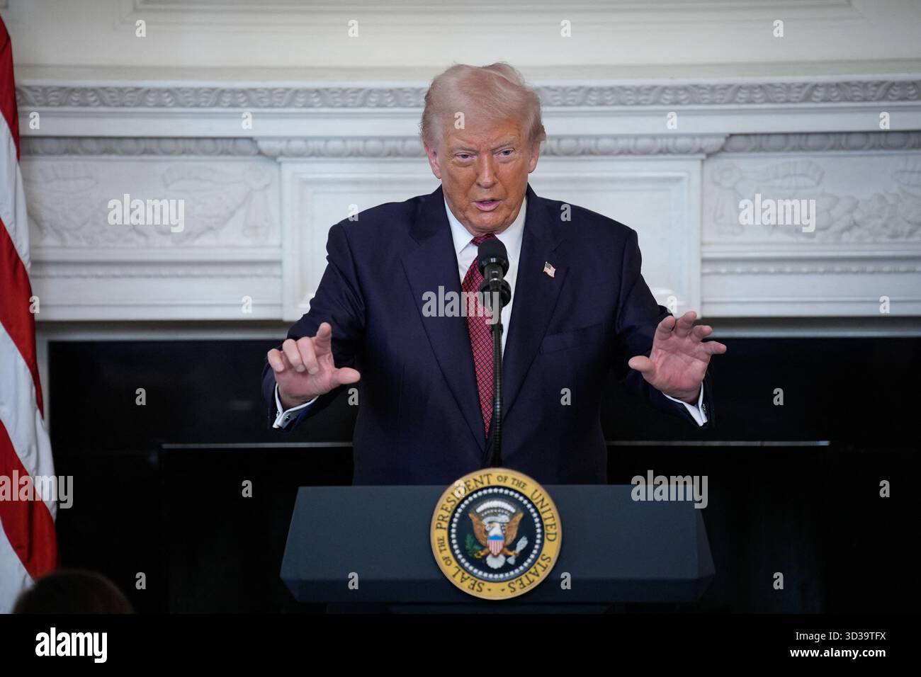 US President Donald Trump delivers remarks at the breakfast with ...